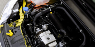 Механик объяснил, как старые свечи зажигания могут разорить водителя на бензине