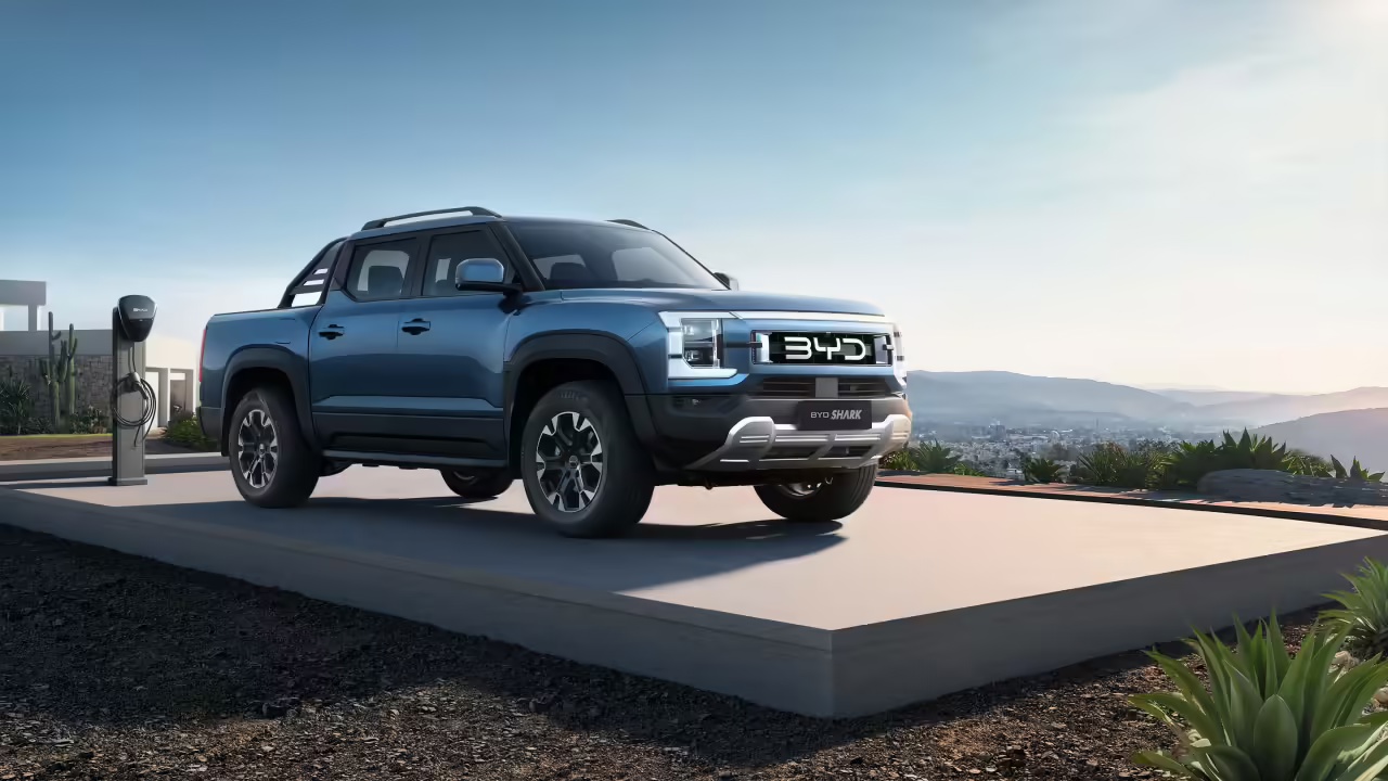 Глава Ford протестировал BYD Shark и Great Wall Cannon — вынес приговор