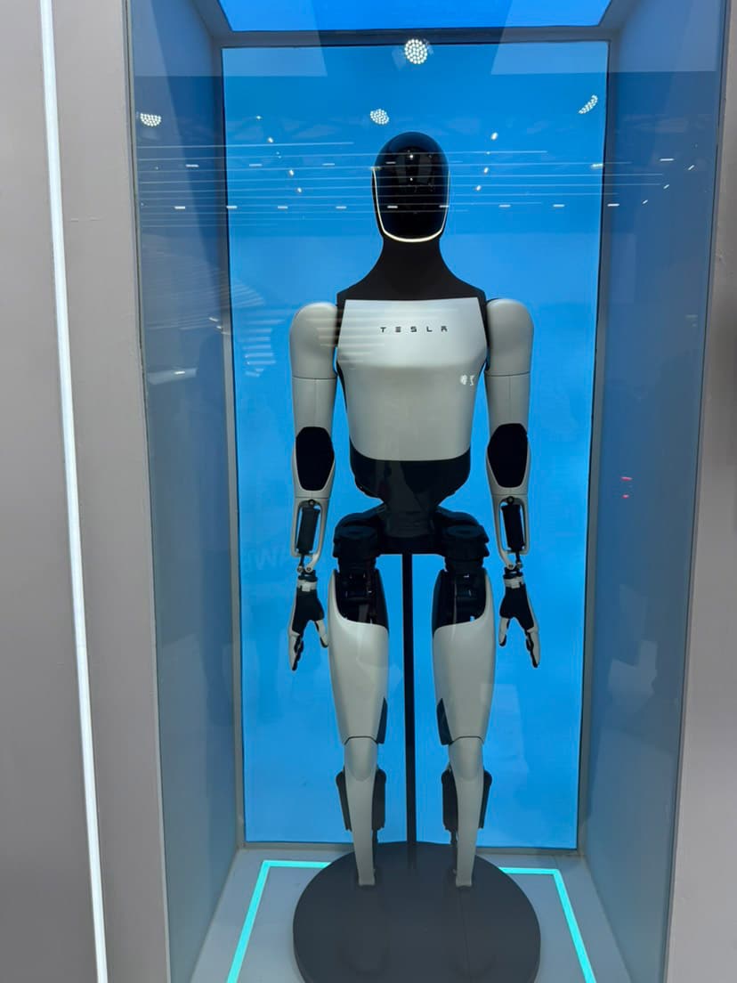 Tesla показала робота Optimus V3: в продажу к 2027 году