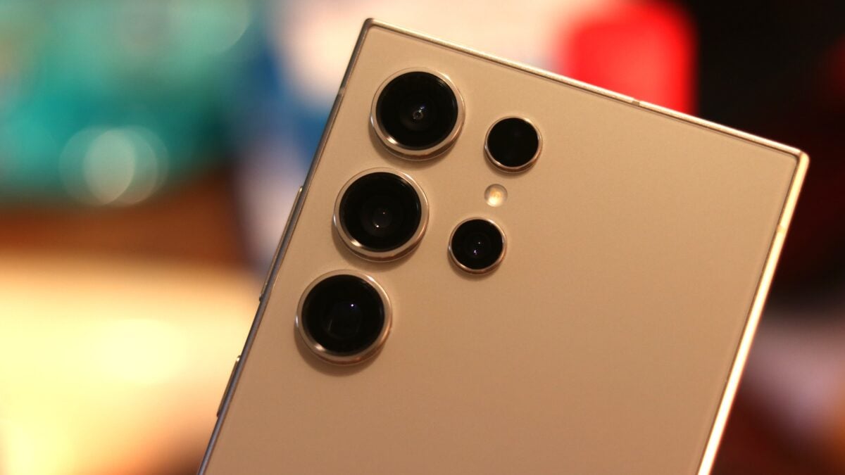 Samsung закрыл 65 уязвимостей в Galaxy S24: обновление уже вышло