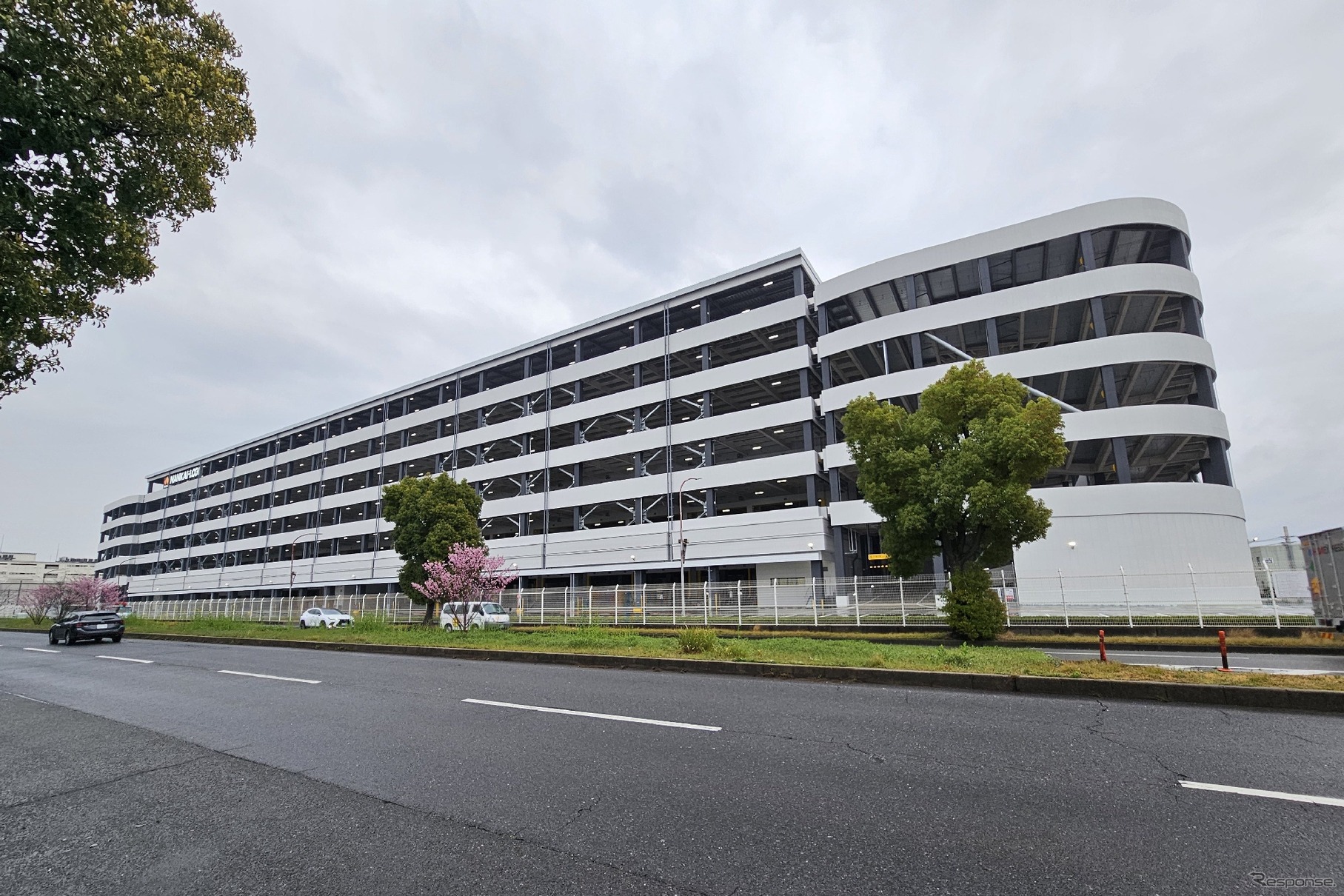 Nankai Electric Railway открывает терминал в Осаке площадью 183 000 м²