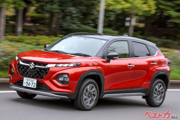 Suzuki Fronx: кроссовер до 4 метров с просторным салоном