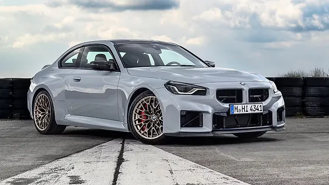 BMW M2 CS с 530 л.с. вышел на рынок Индии — и его уже почти нет