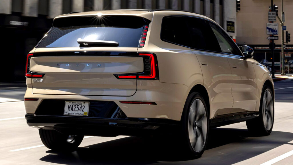 Продажи электромобилей в США рухнули на 41% после отмены льгот