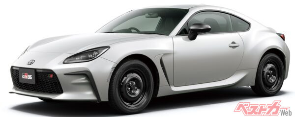 Toyota GR86 и Mazda MX-5: японские спорткары, которые едут туда, куда хочет водитель