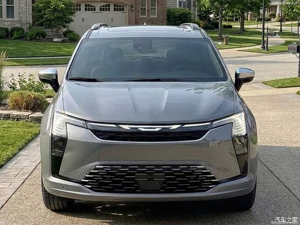 Chrysler Pacifica получил новый логотип и вертикальные фары
