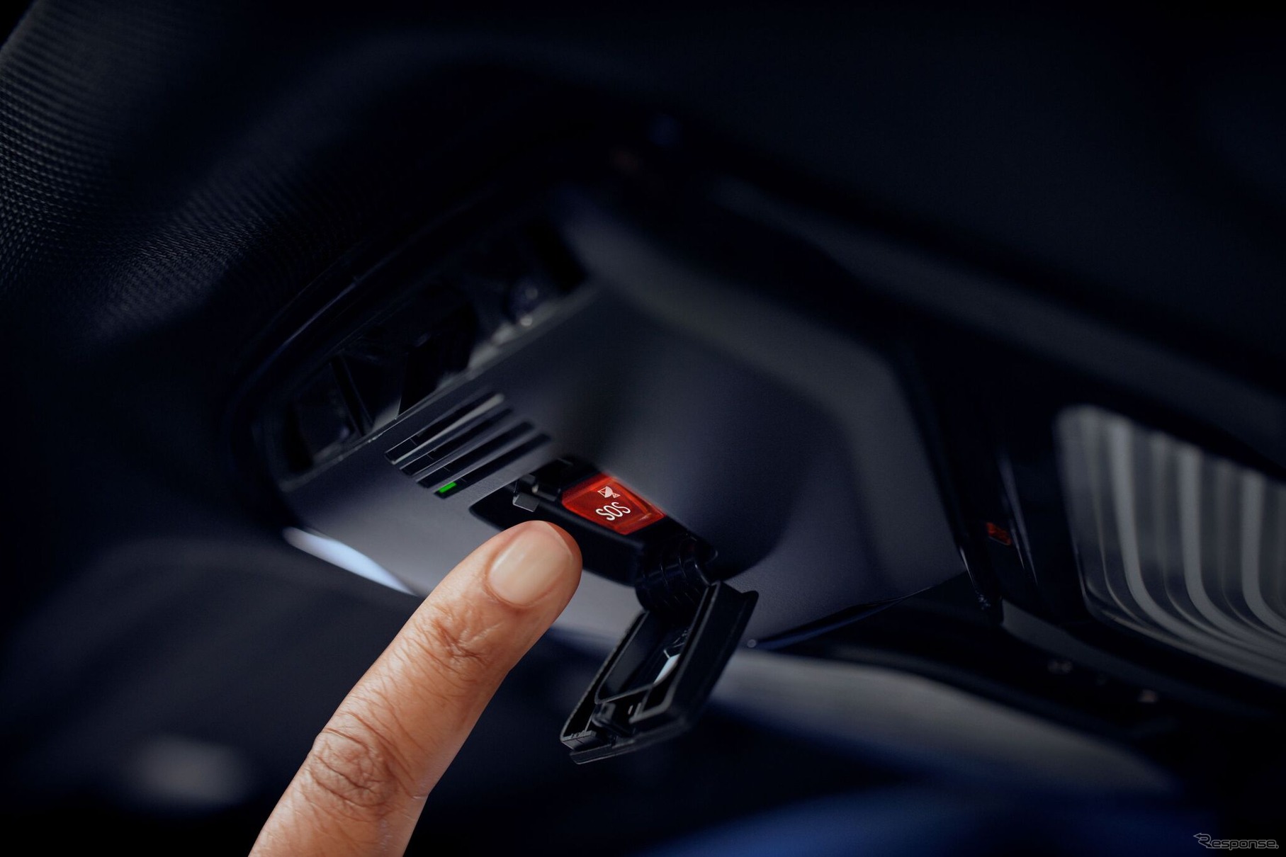 Harman и Viasat впервые показали спутниковую связь прямо в авто