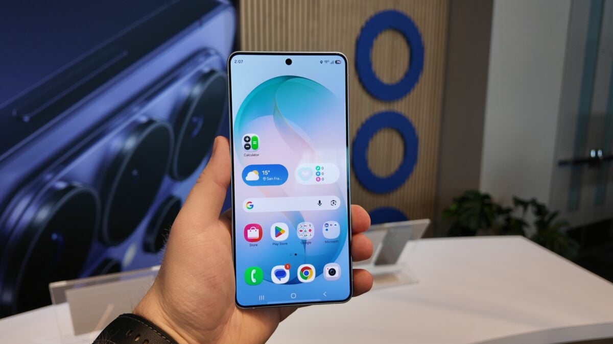 Samsung уточнила характеристики Galaxy S26 Ultra: обещанный 10-битный экран не подтвердился