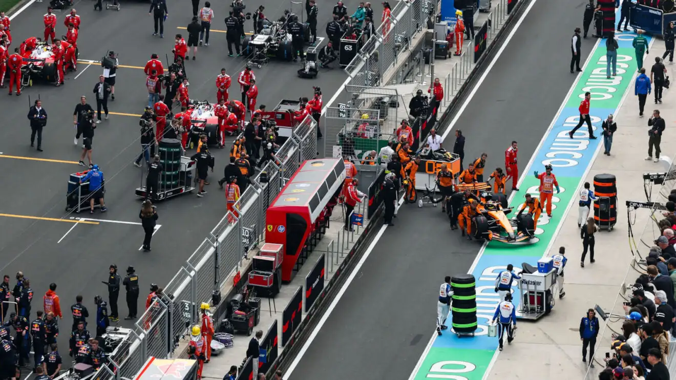 McLaren не вышел на старт в Китае: Стелла объяснил, что спасёт команду