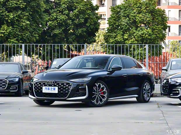 Обновленный Audi A6L поступил в продажу: четыре версии от 3,7 млн рублей