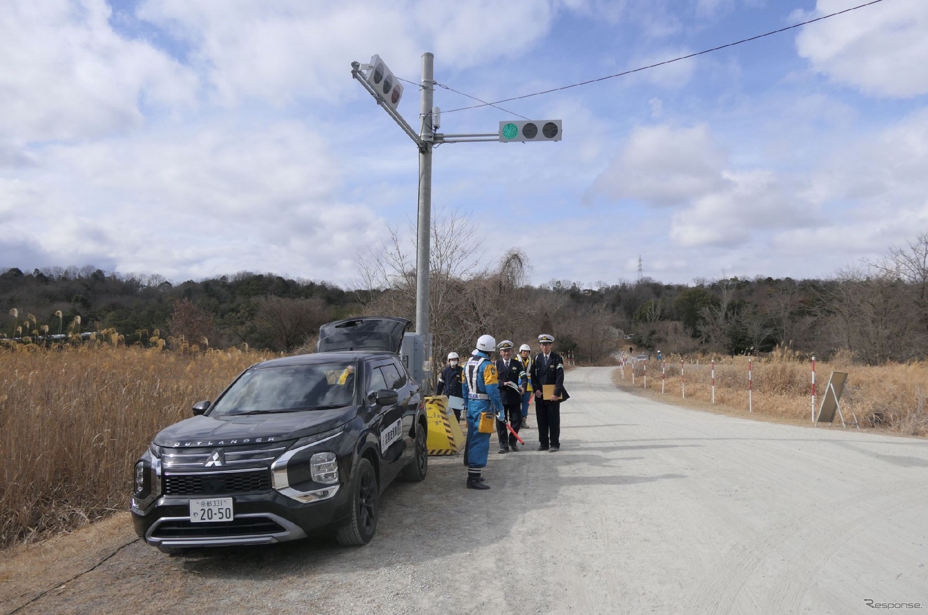 Outlander PHEV запитал светофоры вместо генератора на учениях в Японии