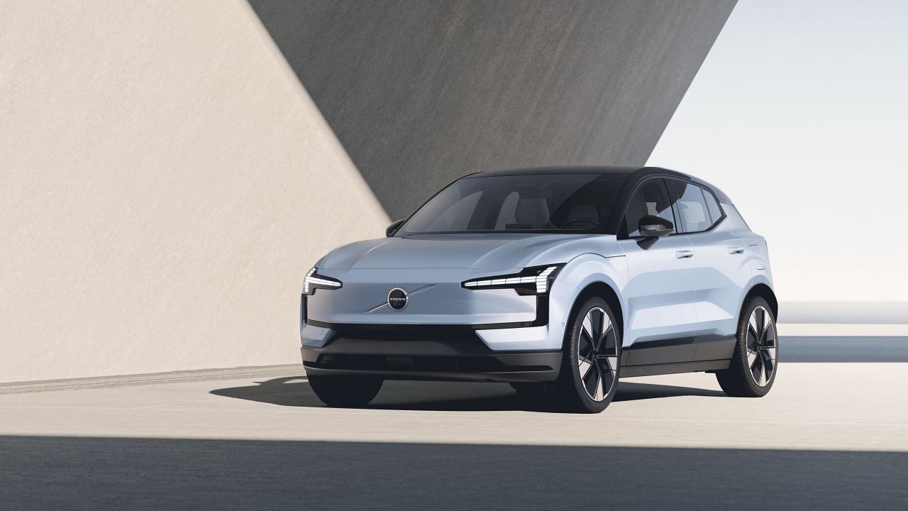 Volvo EX30 в Китае стоит вдвое дешевле, чем в Европе