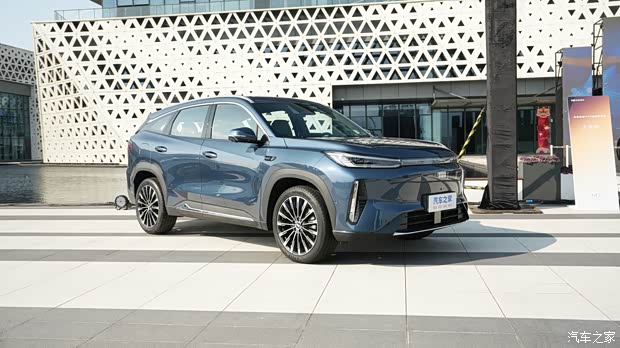 Geely Galaxy M7 дебютировал: 1730 км хода и 225 км на электротяге