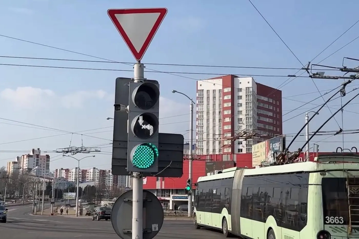 В Минске появились светофоры с белым сигналом: что он означает