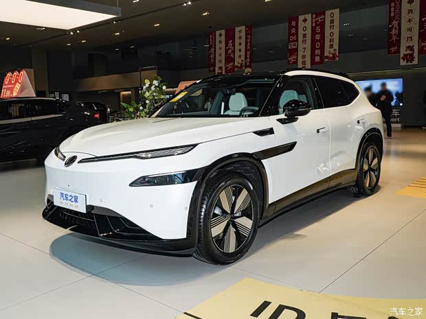 Volkswagen ID.Unyx 08 официально дебютировал: 730 км хода и 800V