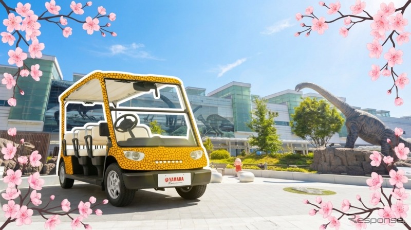 В Японии запустили тележку-«динозавра» для любования сакурой