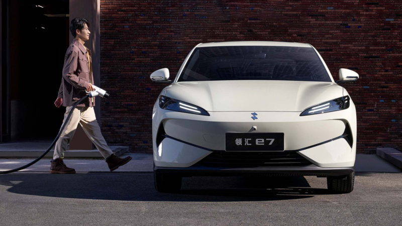 BYD зарядит новый седан e7 с 10 до 97% за 9 минут