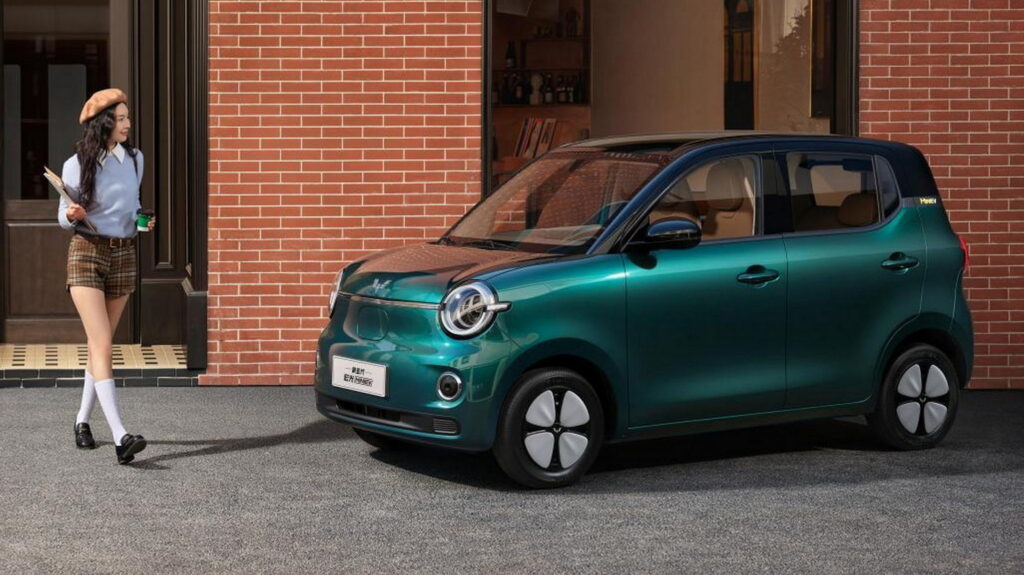 Wuling Hongguang Mini EV пятого поколения уже в продаже по цене от 6500$