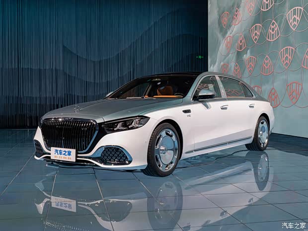 24 марта дебютировал Mercedes-Maybach S-Classс V12 и ИИ