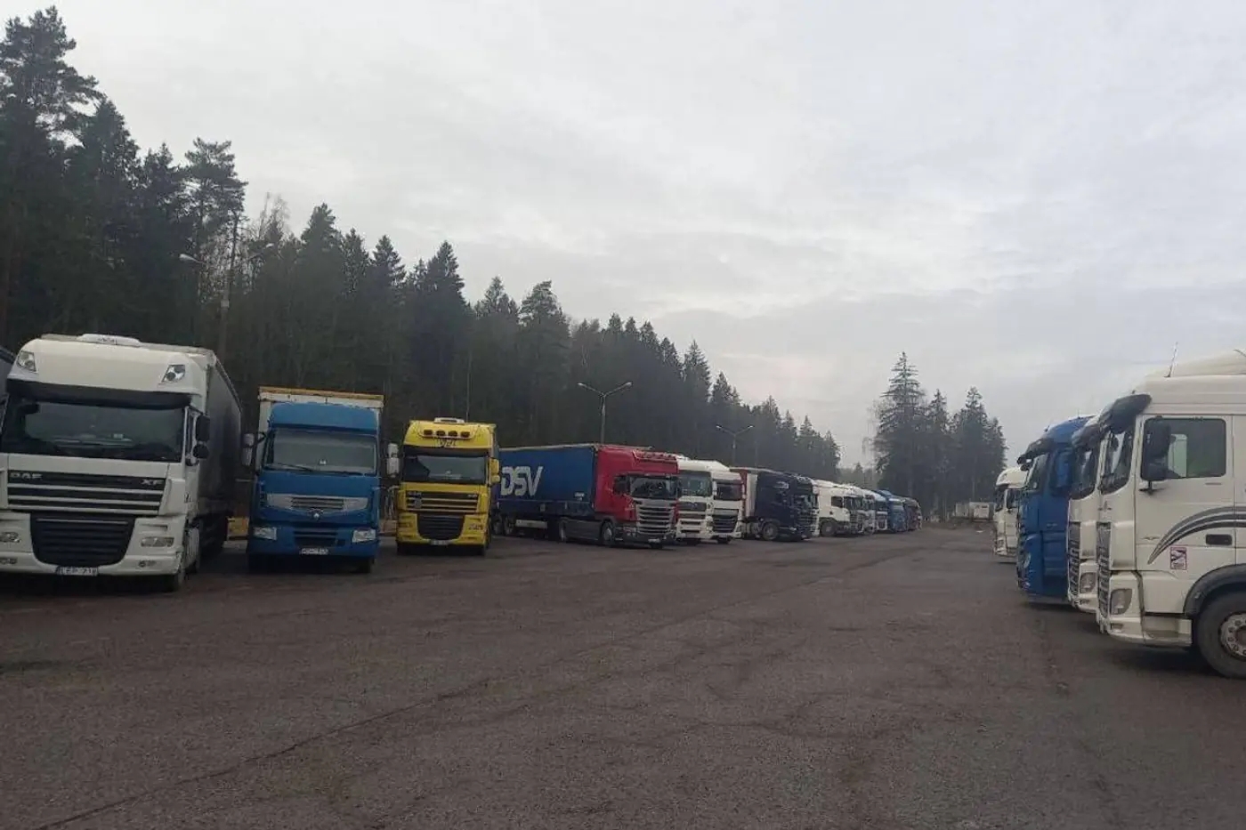 Linava заявила, что в Белоруссии «зависли» 1071 литовская фура на €15,9 млн: Еврокомиссию просят вмешаться