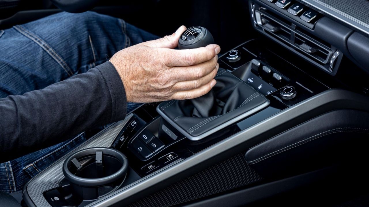 Porsche запатентовал коробку, о которой мечтают пуристы