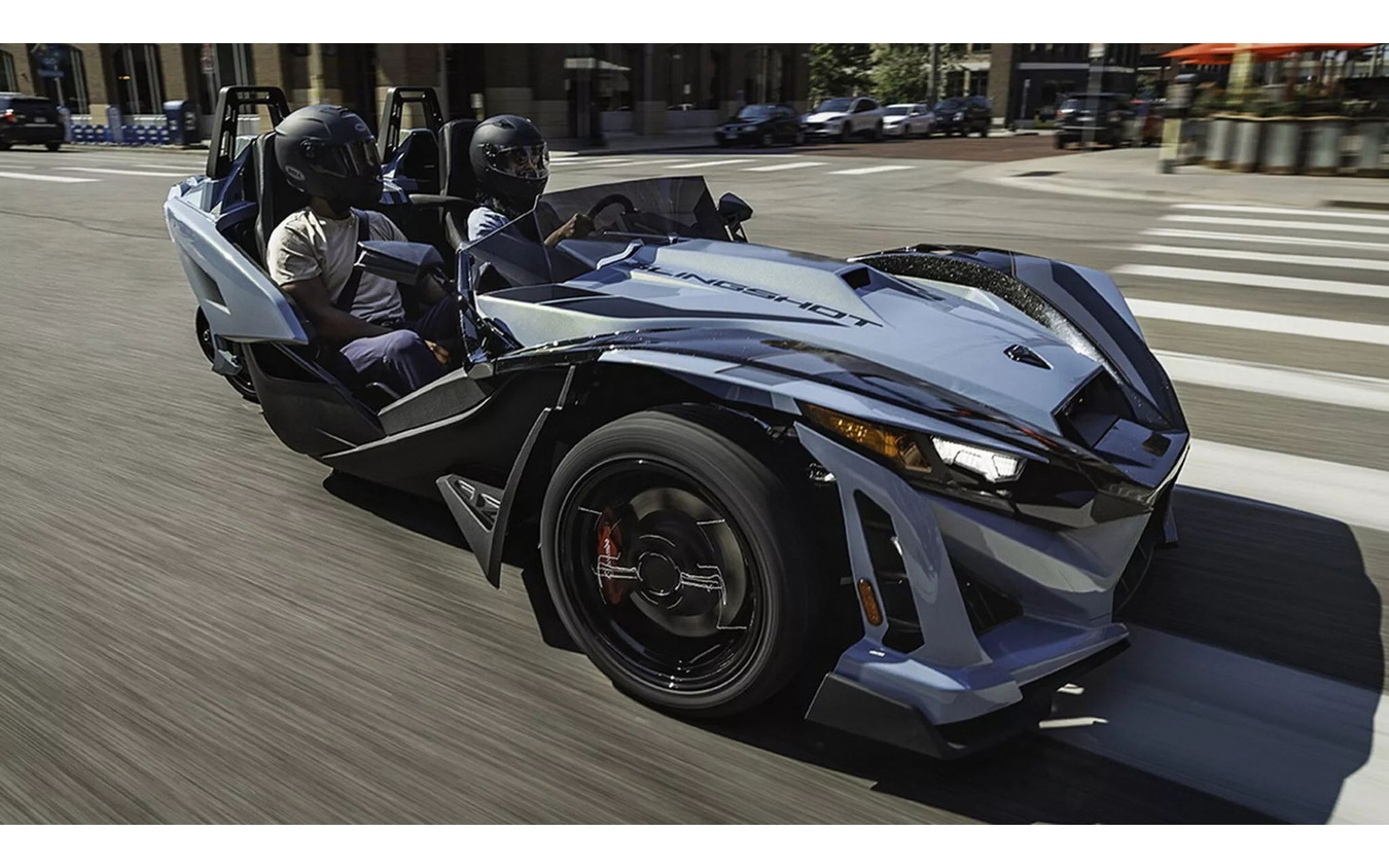 Polaris выпустил лимитированный Slingshot с краской-хамелеон за 37 тыс. фунтов