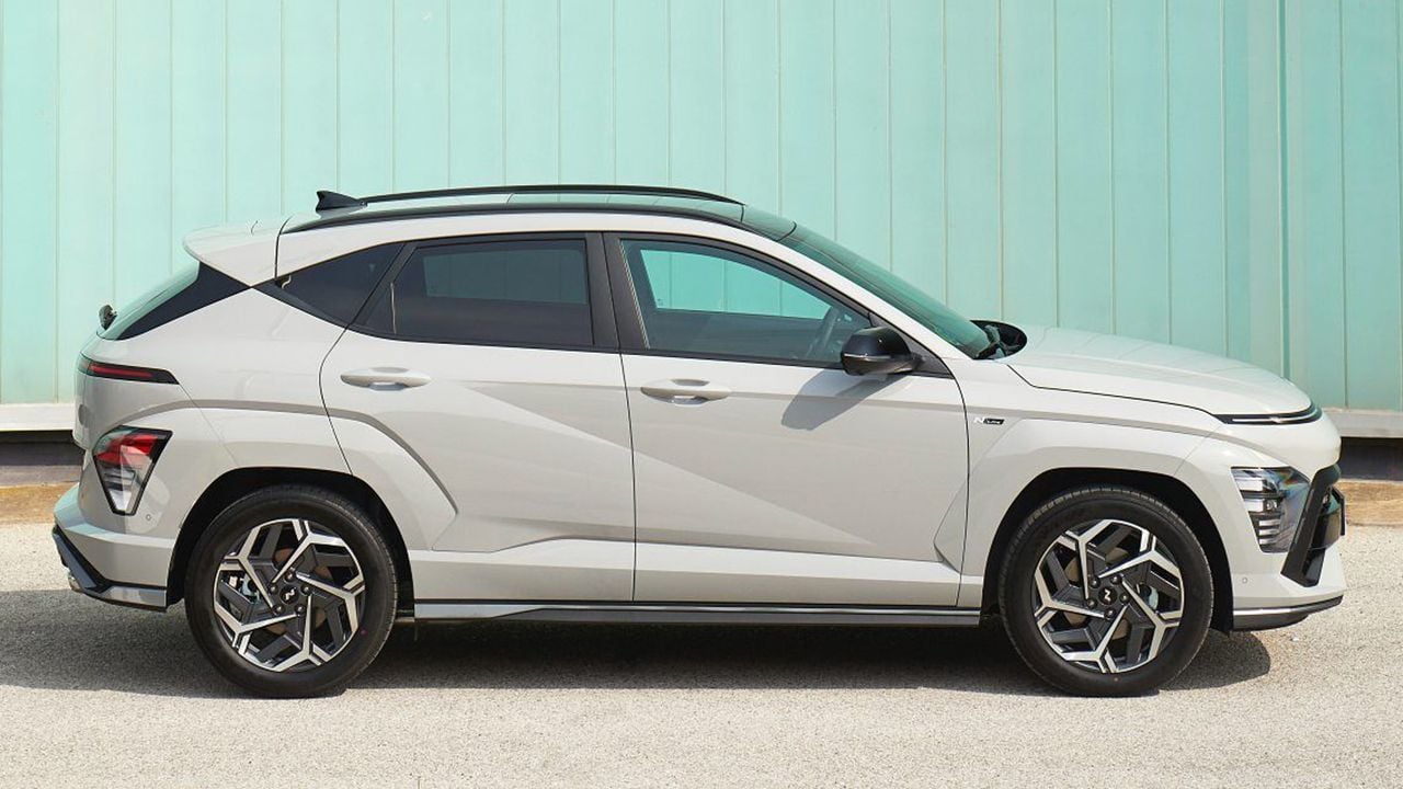 Hyundai KONA подешевел на 507 000 рублей и бьет китайцев ценой