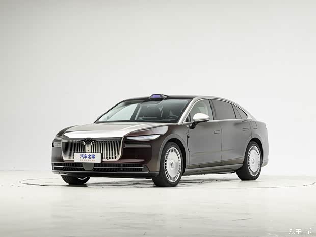 GAC Group представил седан Hyptec A800 2026 с 4 лидарами от 2,1 млн рублей