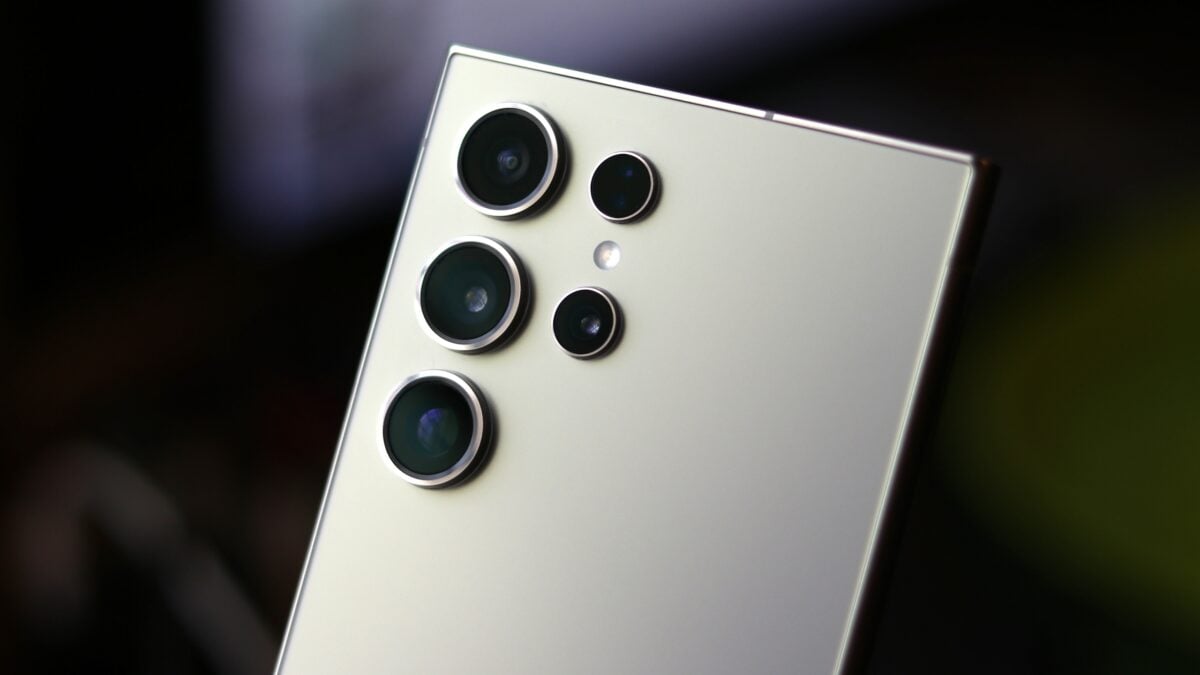 Samsung Galaxy S24 получил патч с закрытием 65 уязвимостей