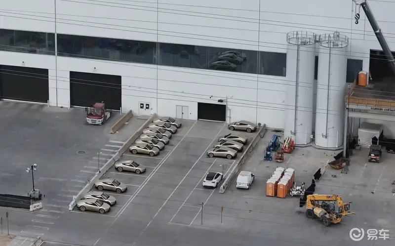 Tesla собрала первые 25 Cybercab: серийное производство стартует в 2026 году