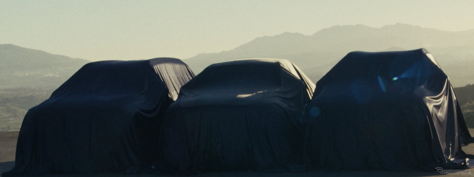 Mercedes-Benz впервые покажет GLS, GLE и GLE Coupe разом