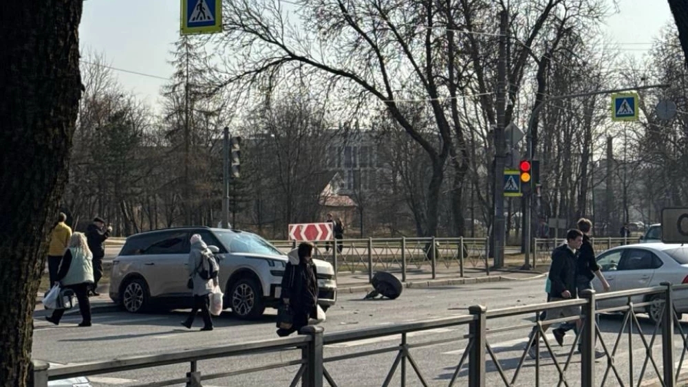 Lynk & Co 900 за 7 млн разбили в Петербурге: запчастей нет