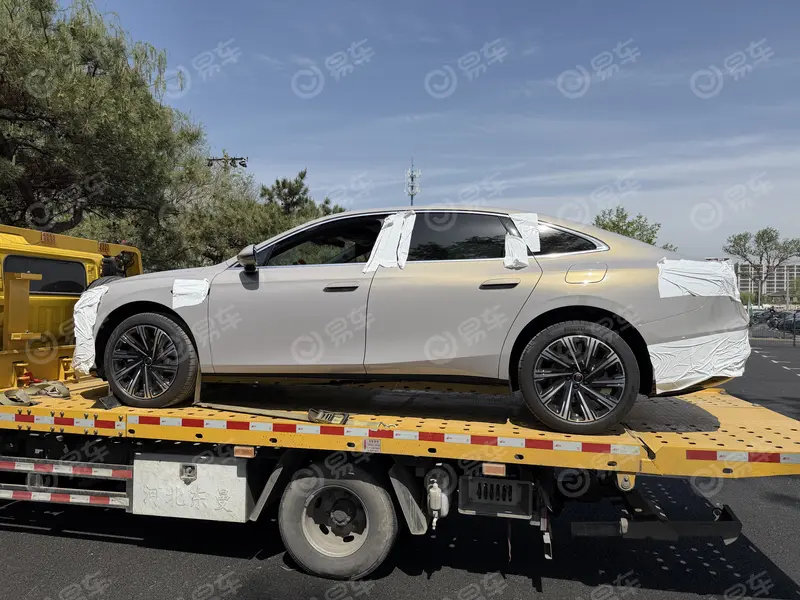 Новый Hongqi H7 PHEV засветился на фото до дебюта