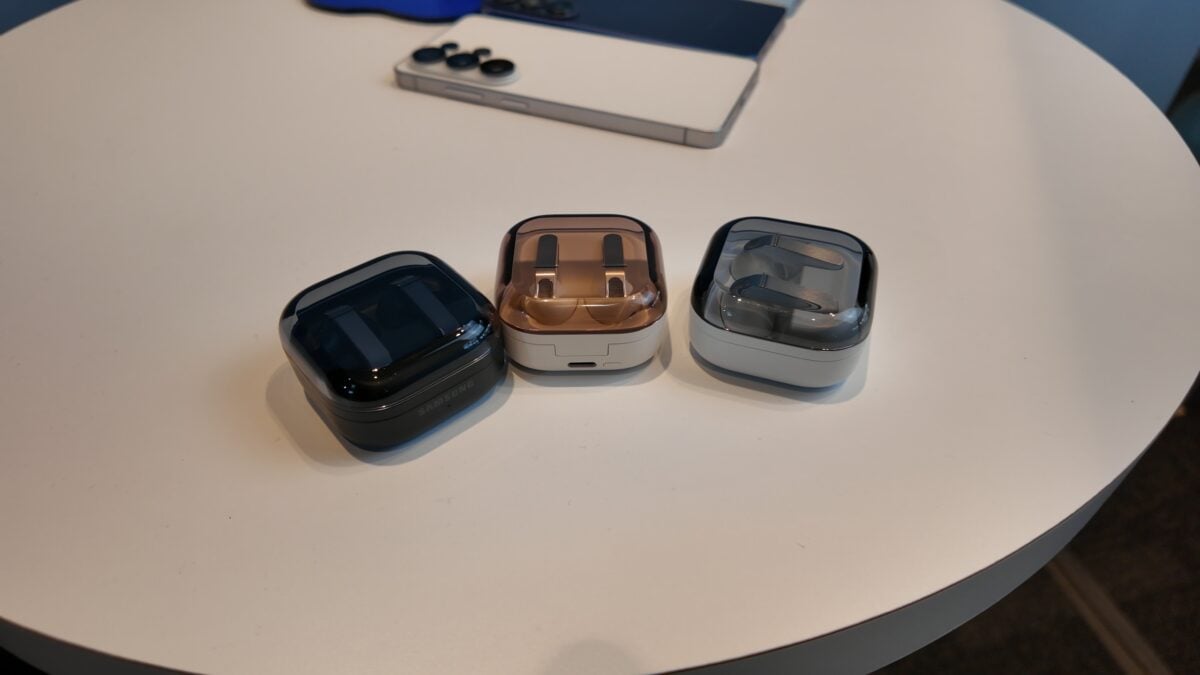 Samsung готовит наушники Galaxy Buds Able с костной проводимостью