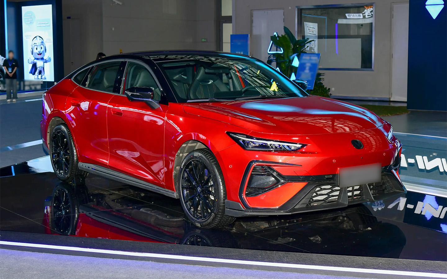 Changan Uni-V обновится до 2026 года: мотор станет мощнее