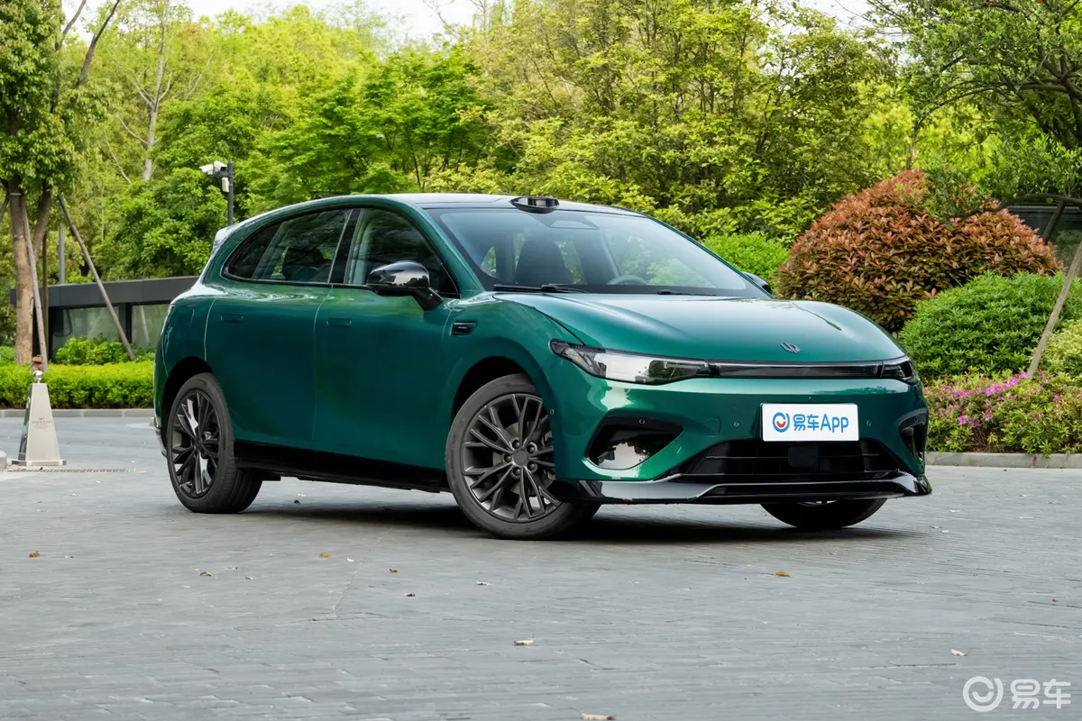 Zero Run Lafa5 Ultra дебютирует в Пекине: массаж и лидар в одном купе