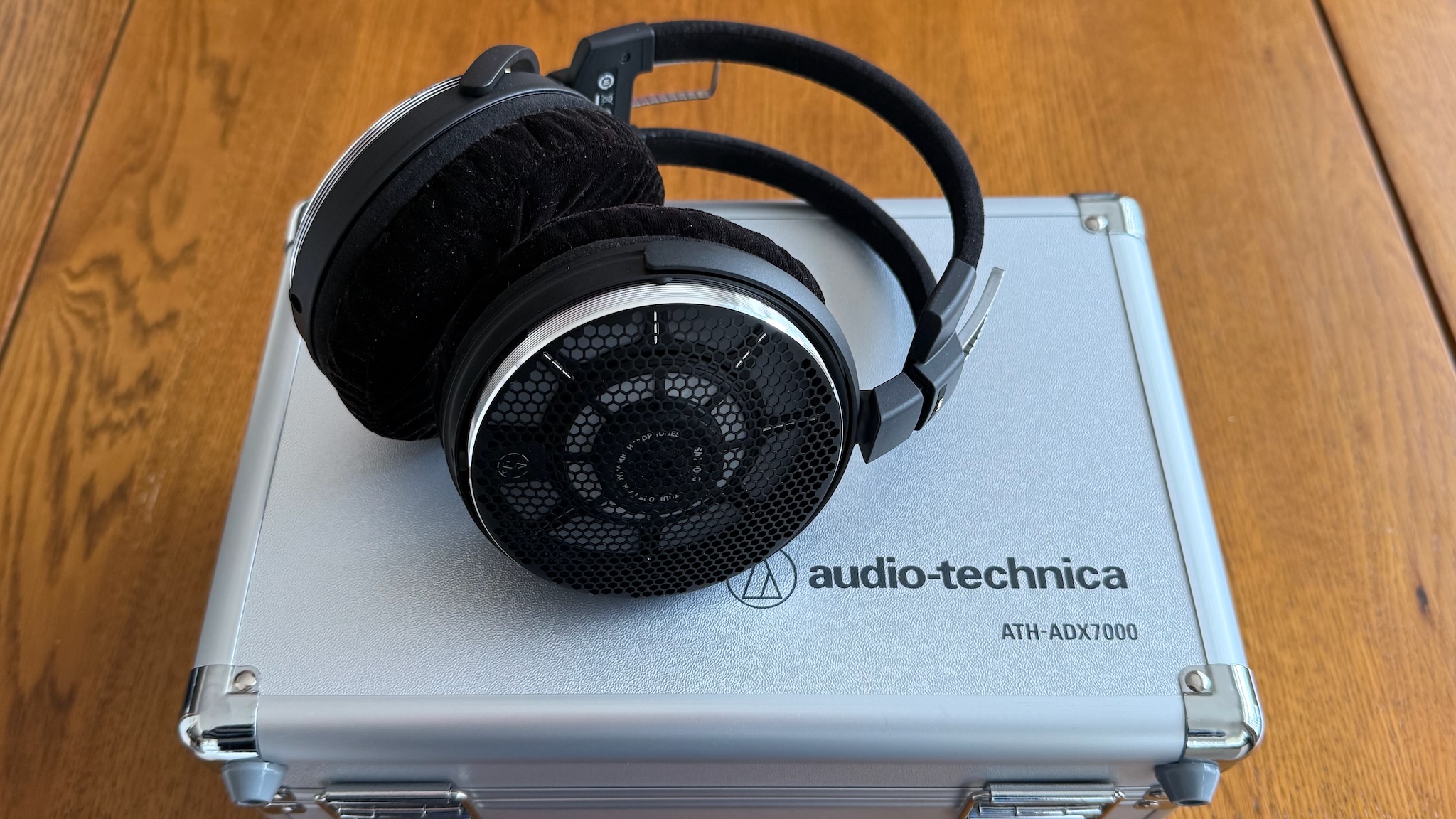 «Лучшие открытые наушники»: Audio-Technica ATH-ADX7000 за $3 500