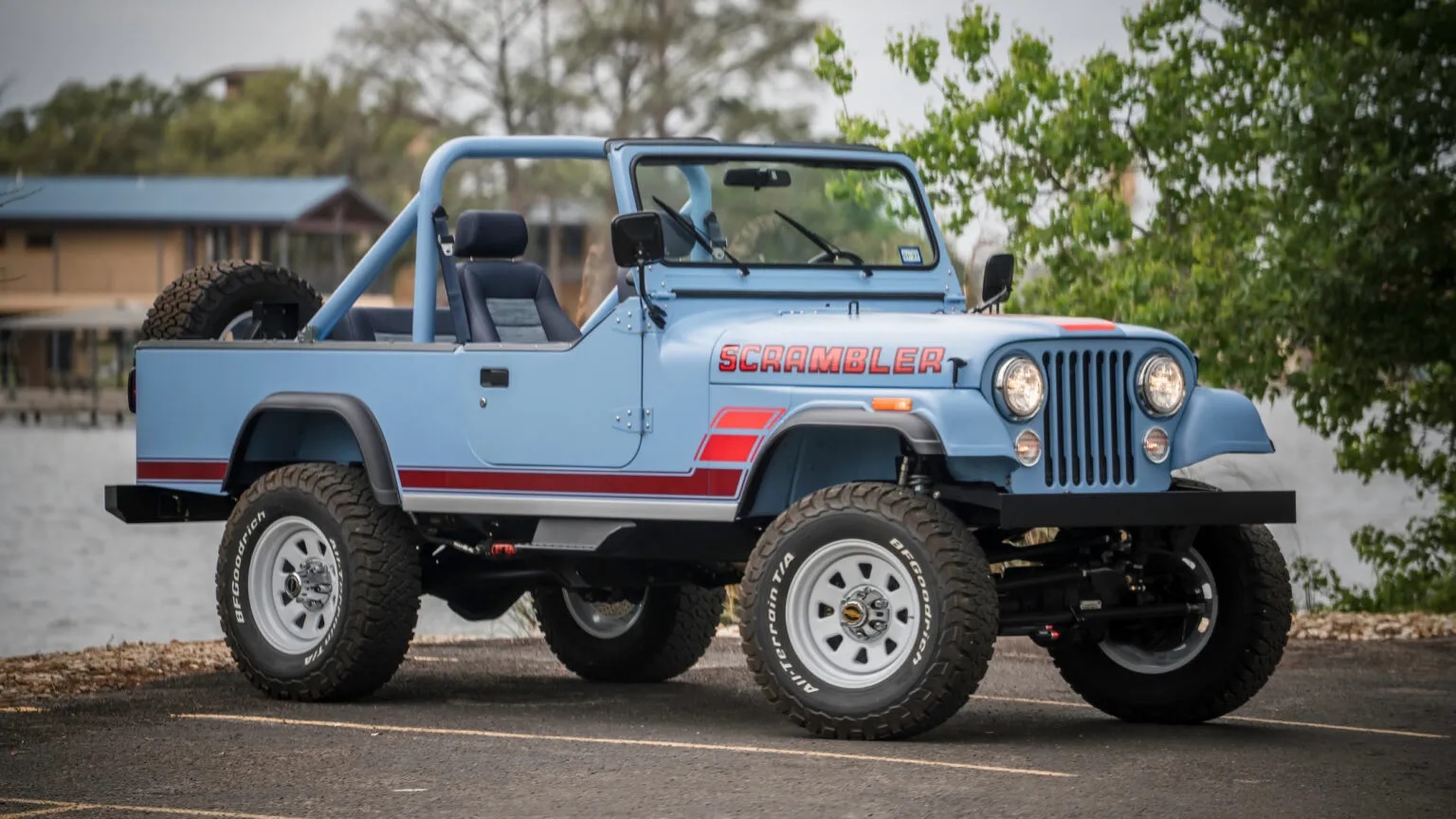 Vigilante воссоздал Jeep Scrambler 1981 года с мотором V8 за $260 000