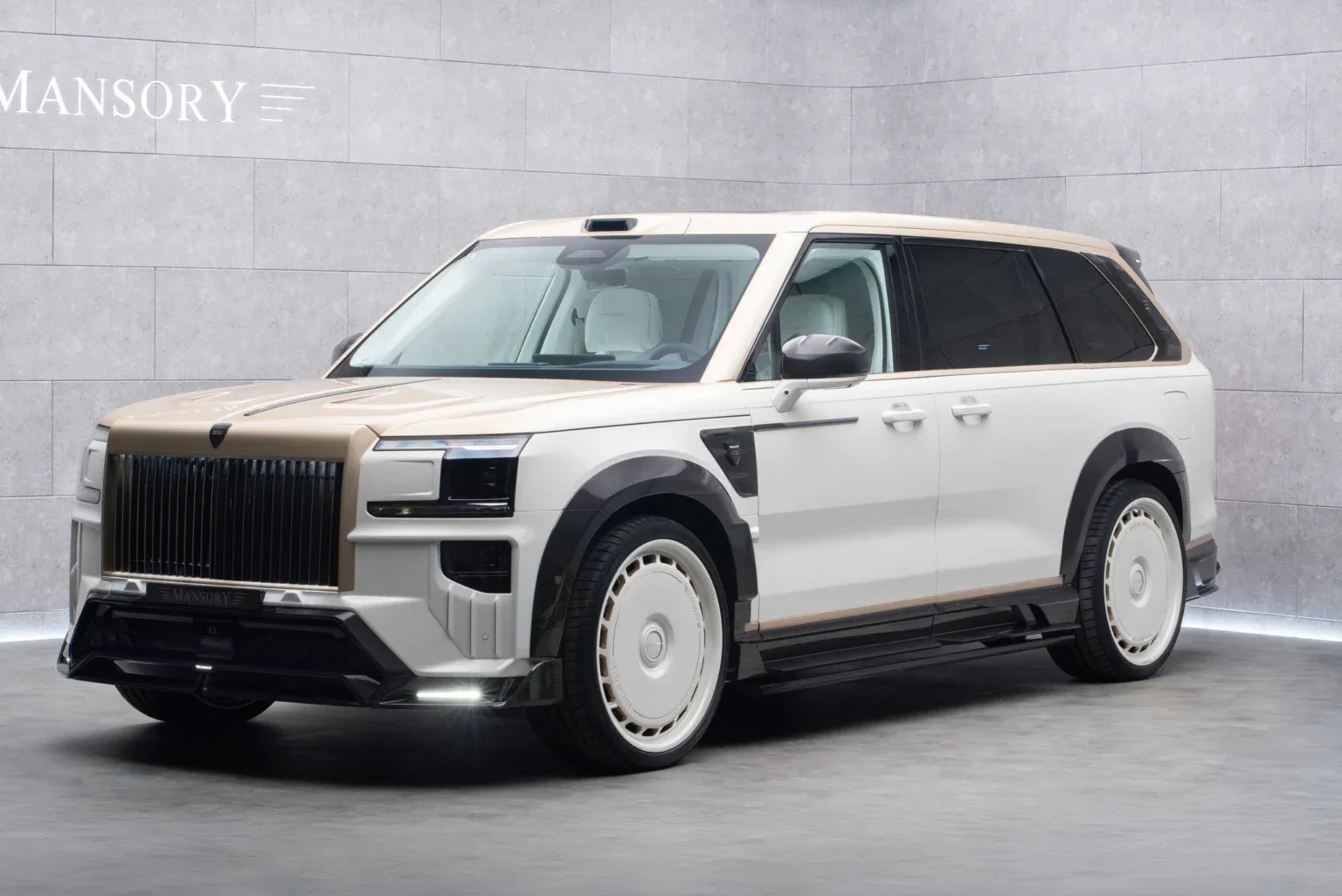 Mansory впервые взялся за китайца: тюнинг Zeekr 9X с мотором на 1381 л.с.