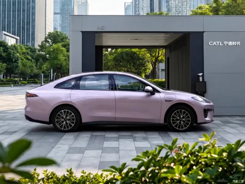 GAC Aion RT Super с функцией замены батареи за 99 секунд за $58 в месяц