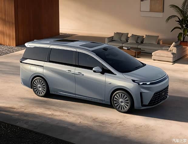 GAC Trumpchi E8 PHEV: минивэн с холодильником и 205 км на электротяге