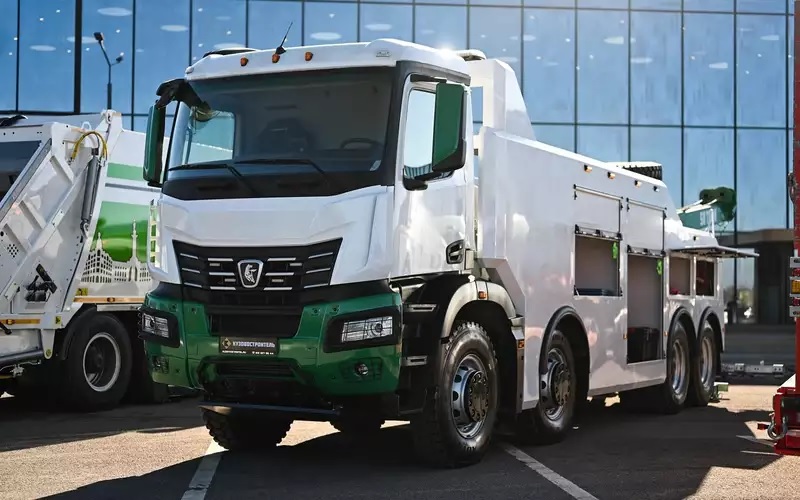КамАЗ К5 дебютировал в Питере в роли городского эвакуатора