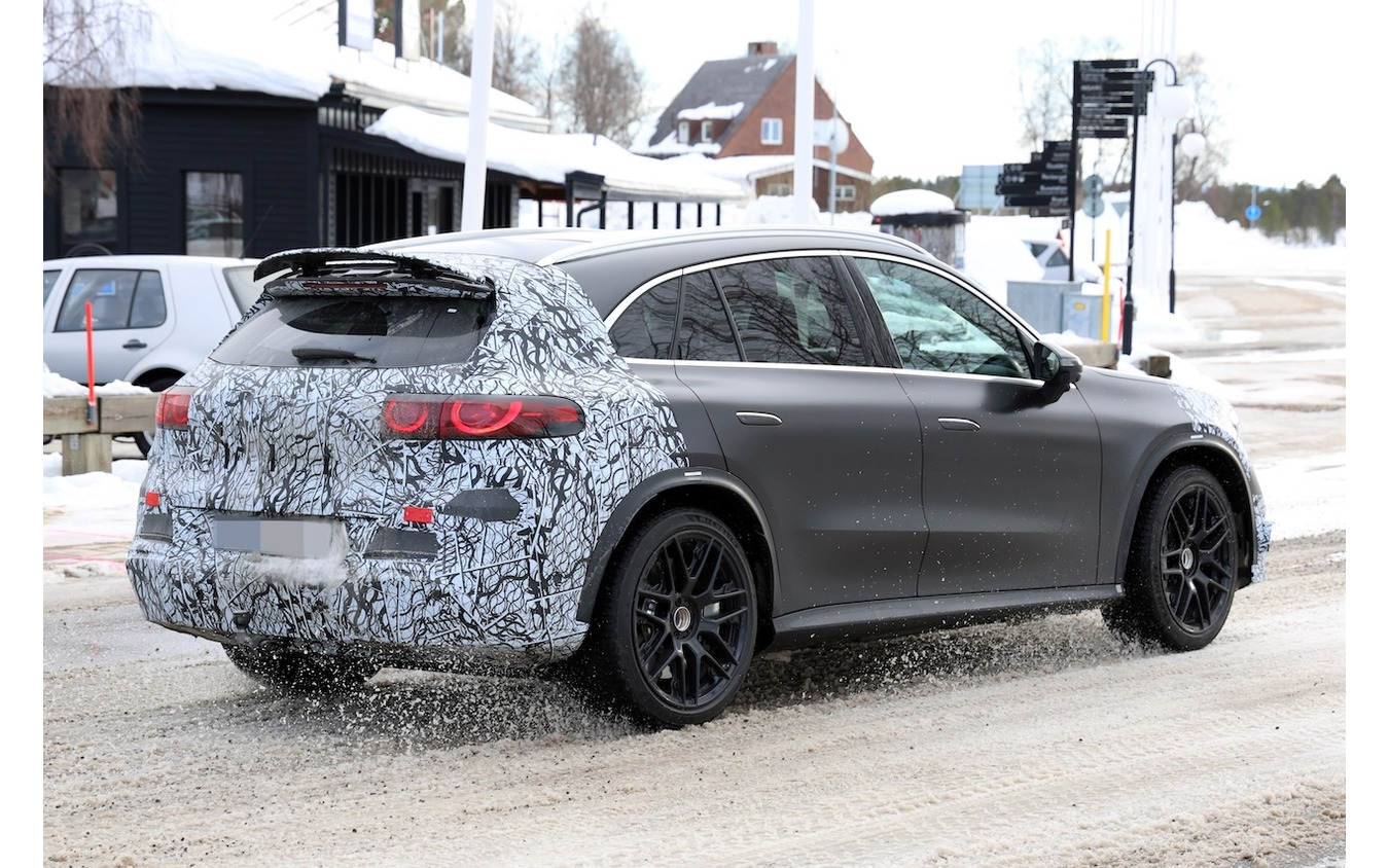 Mercedes-Benz AMG GLC EQ: свыше 900 л.с. и активный спойлер