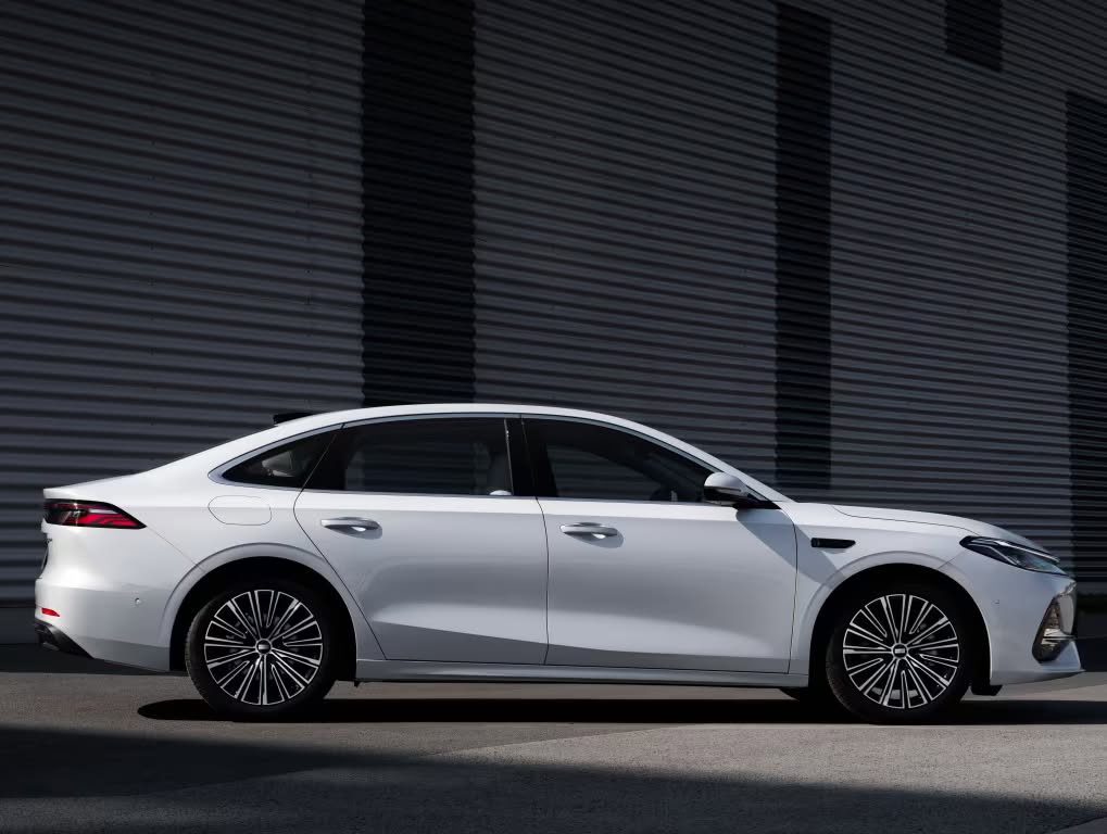 Geely Cityray уже в салоне: тест-драйв открыт для всех