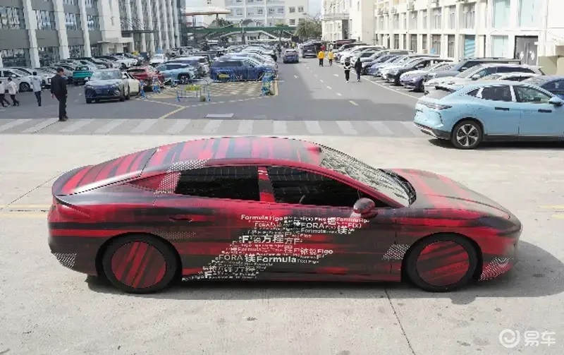 Седан от компании BYD с тремя моторами и 1000 л.с. дебютирует в Пекине