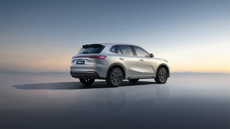 «Автостат»: продажи подключаемых гибридов в РФ выросли в 2,3 раза за квартал