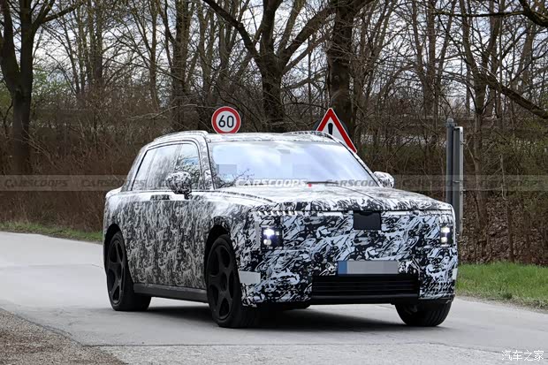 Первые фото электрического Rolls-Royce Cullinan: ретро-капот и 530 км хода