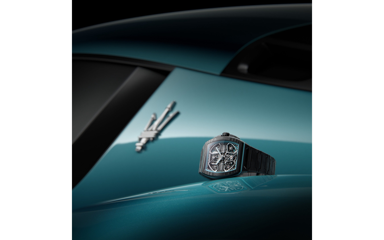 Maserati выпустит 100 часов Ultrafino за 100 лет эмблемы