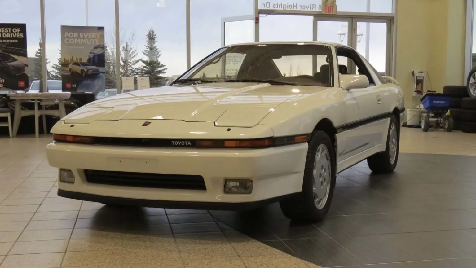 Toyota Supra 1987 года с пробегом 8 461 км уйдет с молотка