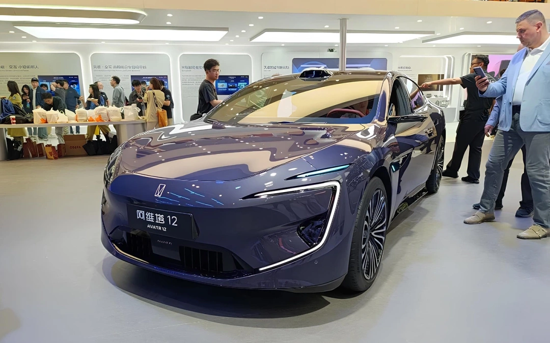 Обновленный Avatr 12 на 1270 км и с автопилотом от Huawei